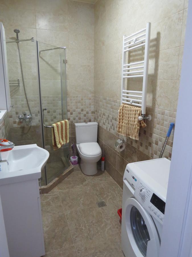 Real Palace 18 Pirosmani Apartment Batumi Ngoại thất bức ảnh